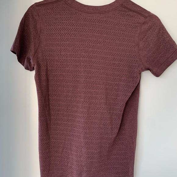 Lululemon workout shirt - Picture 2 of 2